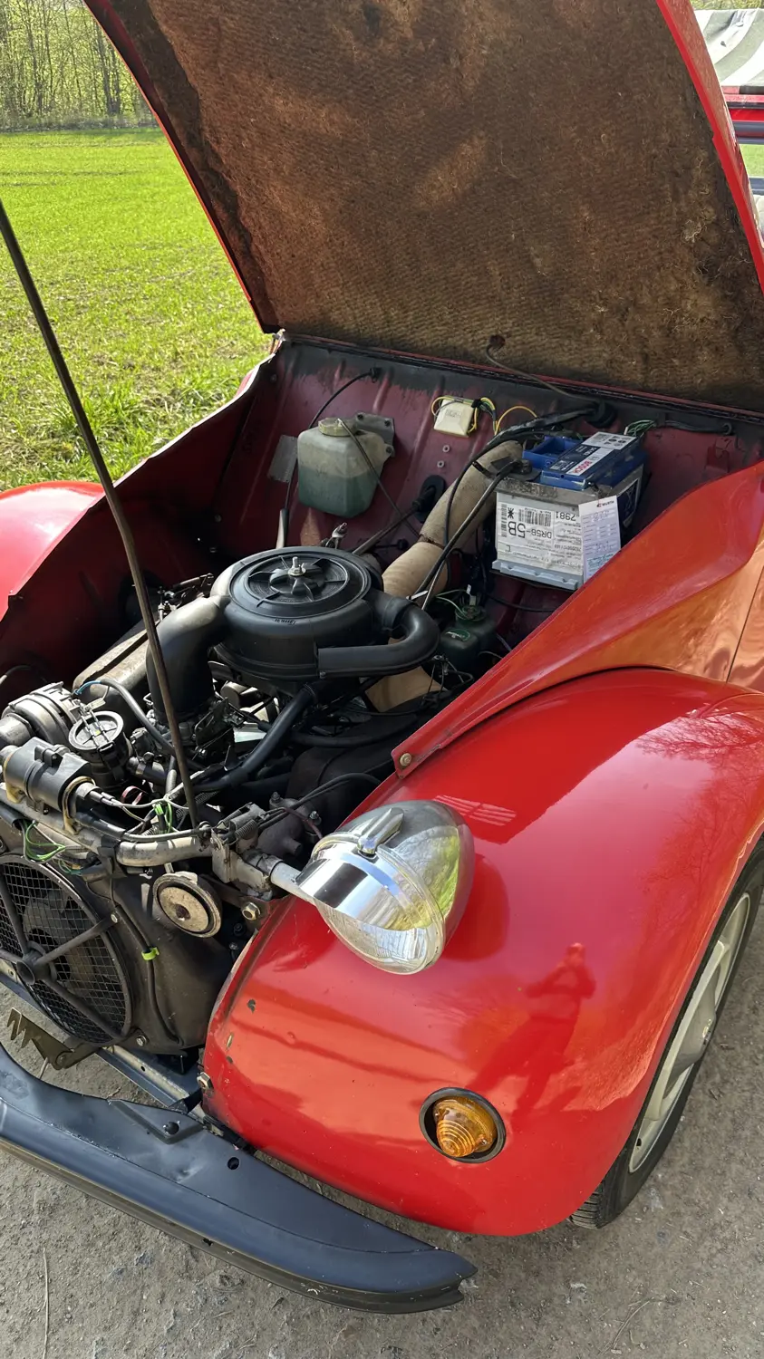 Citroën 2CV6 Rot