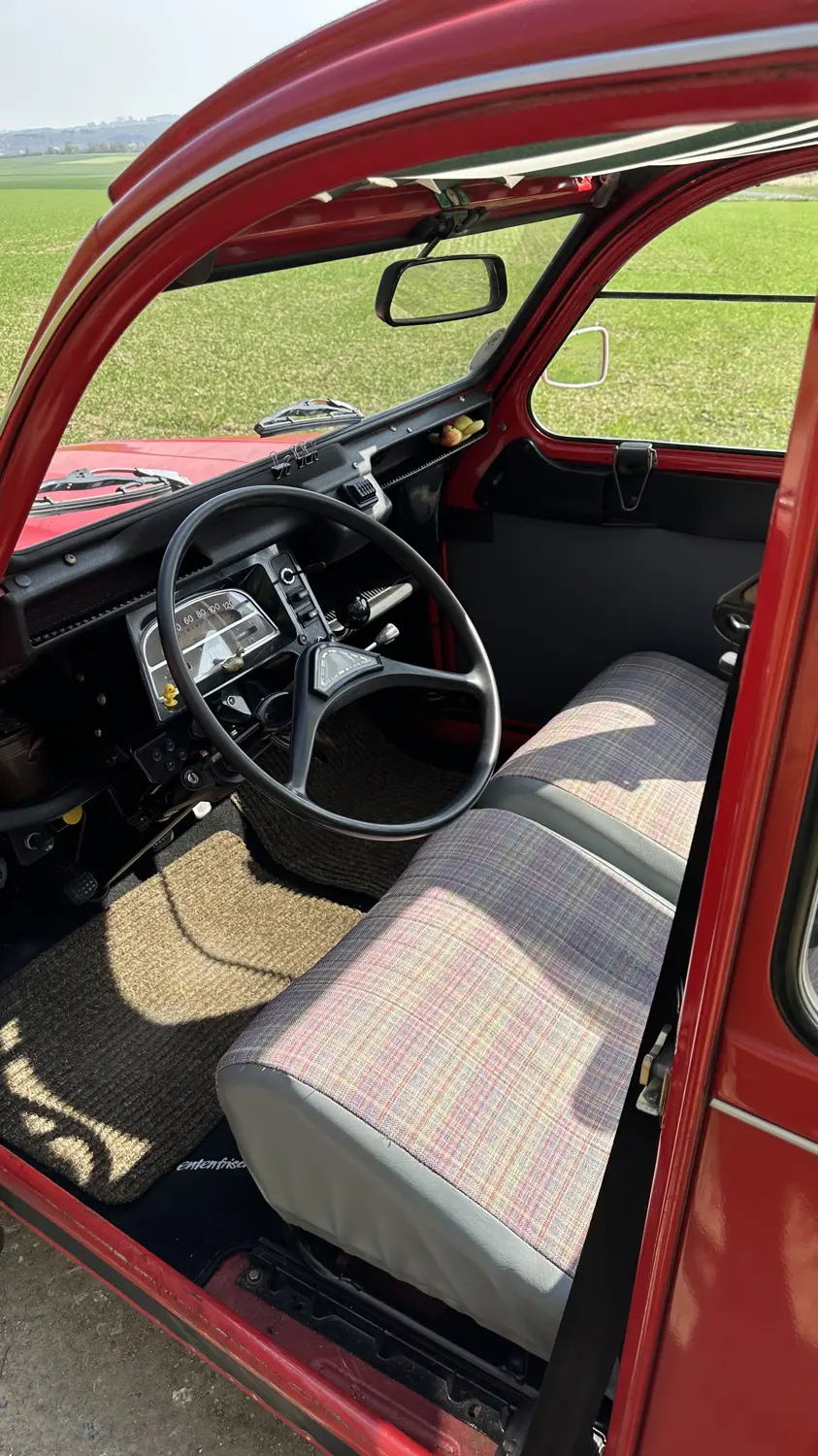 Citroën 2CV6 Rot