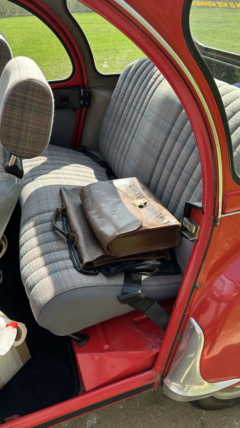 Citroën 2CV6 Rot